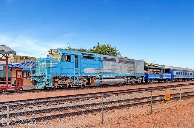 Building Photo - 870 Avenue B