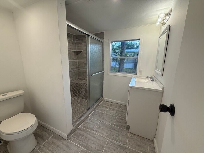 Building Photo - 3 Bedrooms, 1.5 Bathroom - Mobile home in Armuchee!