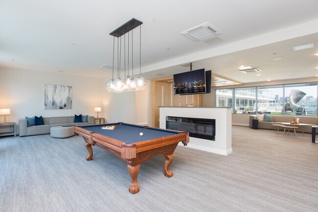 Building Photo - 3 Somerset Ln