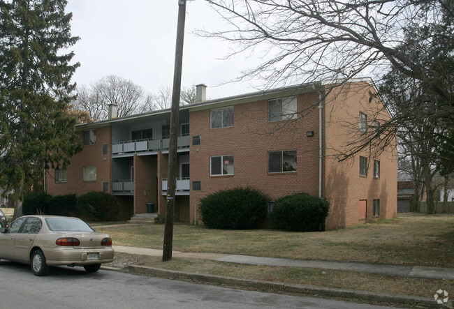 Building Photo - Pinkney Manor Apartments