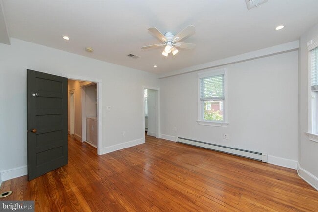 Building Photo - 100 E Stiles Ave