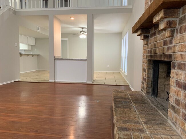 Building Photo - Great Floor Plan