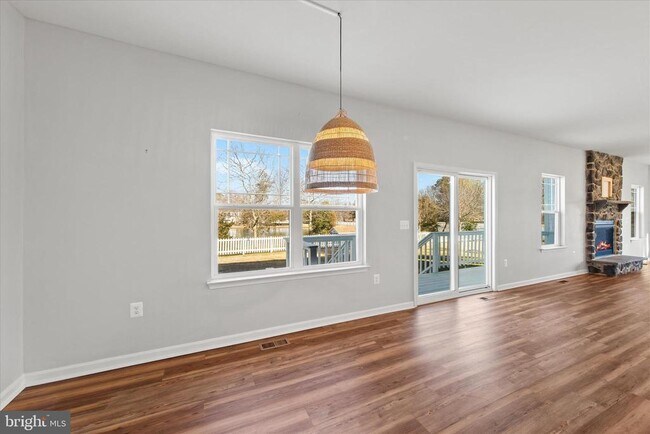 Building Photo - 5559 Trafalgar Cir