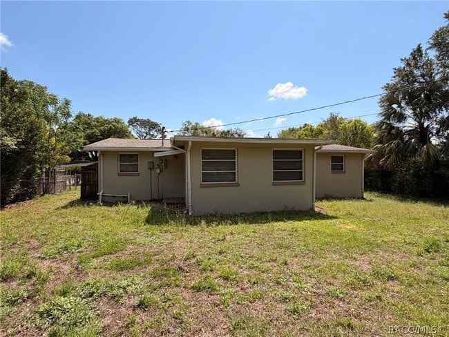 Building Photo - 28 N Davis St