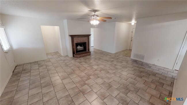 Building Photo - 3807 John Haedge Dr