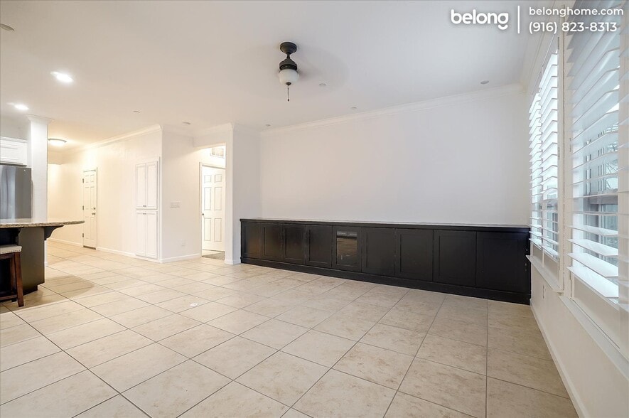 Building Photo - 1873 Rezzano Way