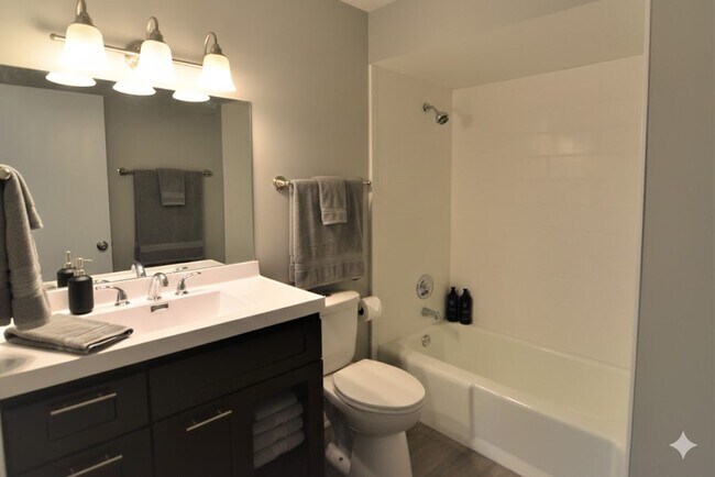 Building Photo - Newly Remodeled 1 Bedroom in Quiet Location