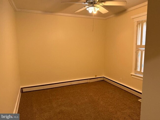 Building Photo - 328 Hutchinson Terrace