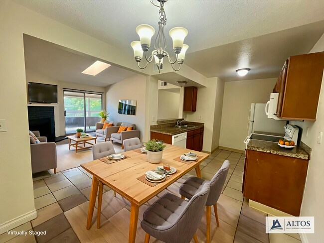Building Photo - ** Move in Special ** 2 Bed 1 Bath Washer/...