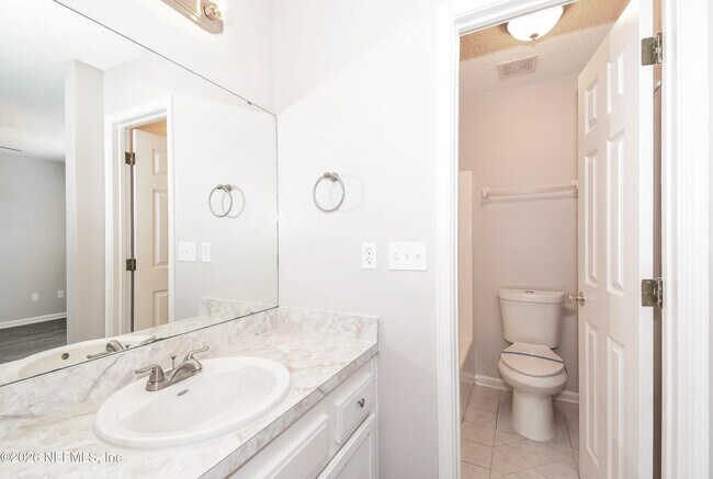 Building Photo - 13006 Staffordshire Dr S