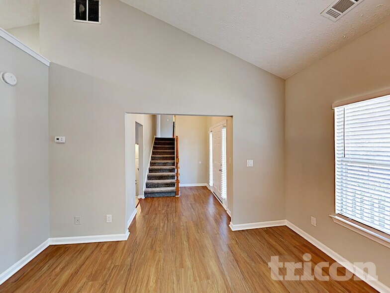 Building Photo - 12310 Riviera Dr