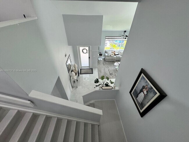 Building Photo - 9368 SW 146th Pl