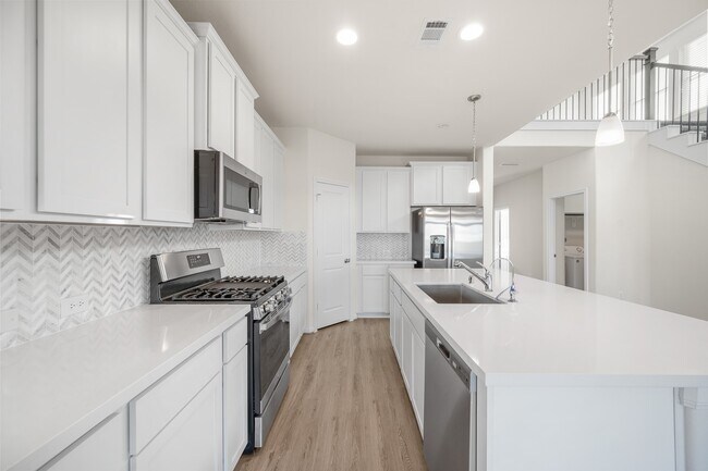 Building Photo - 804 Sarasota Shore Dr