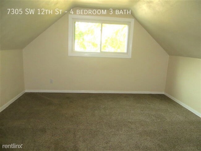 Building Photo - 7305 SW 12th St