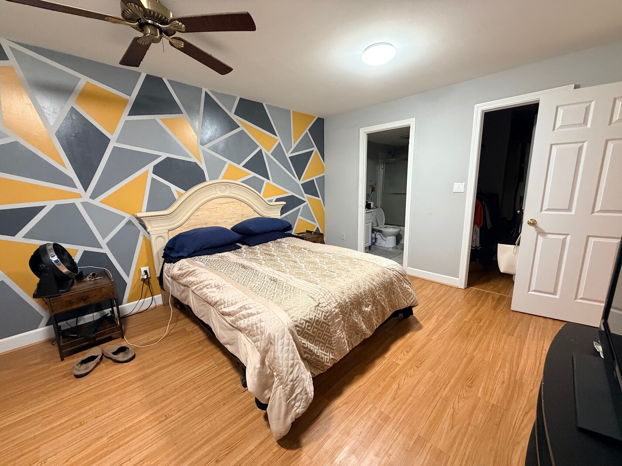 Master Bedroom - 2 Stevens Pl