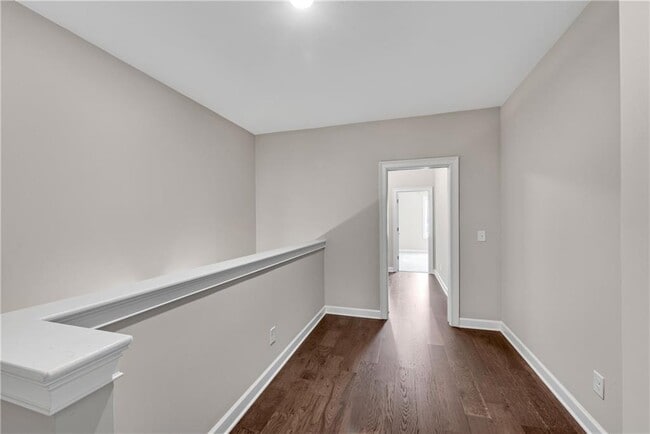 Building Photo - 427 Retreat Ln