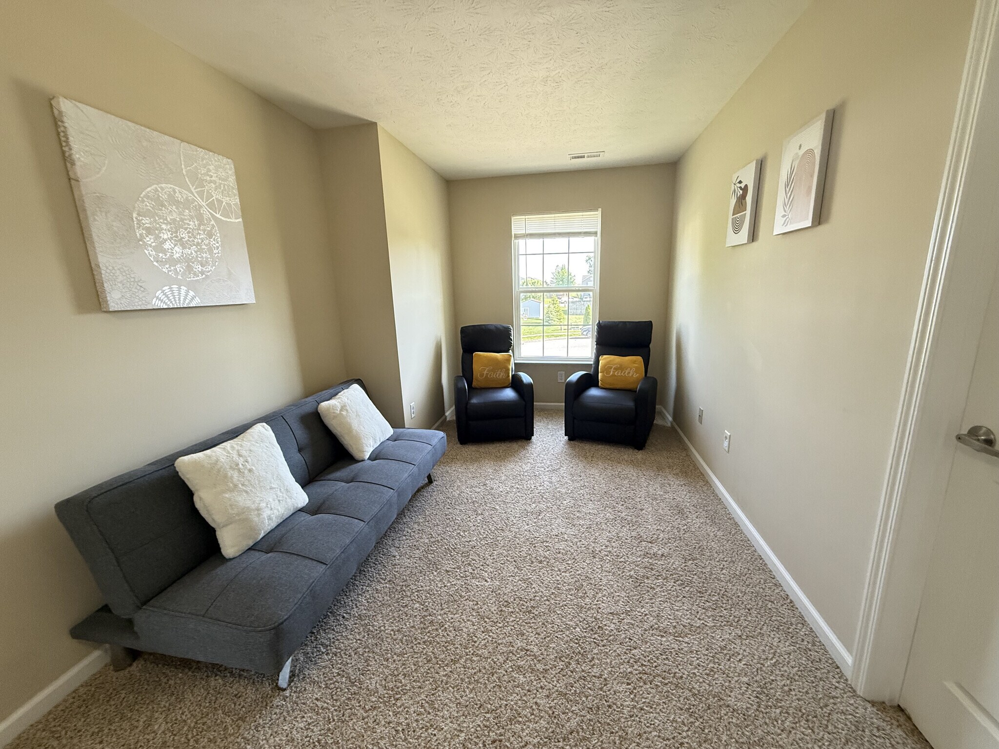 Building Photo - 2540 Sword Ct