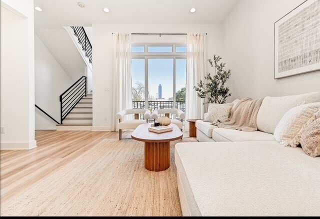 Building Photo - 5910 Val Verde St