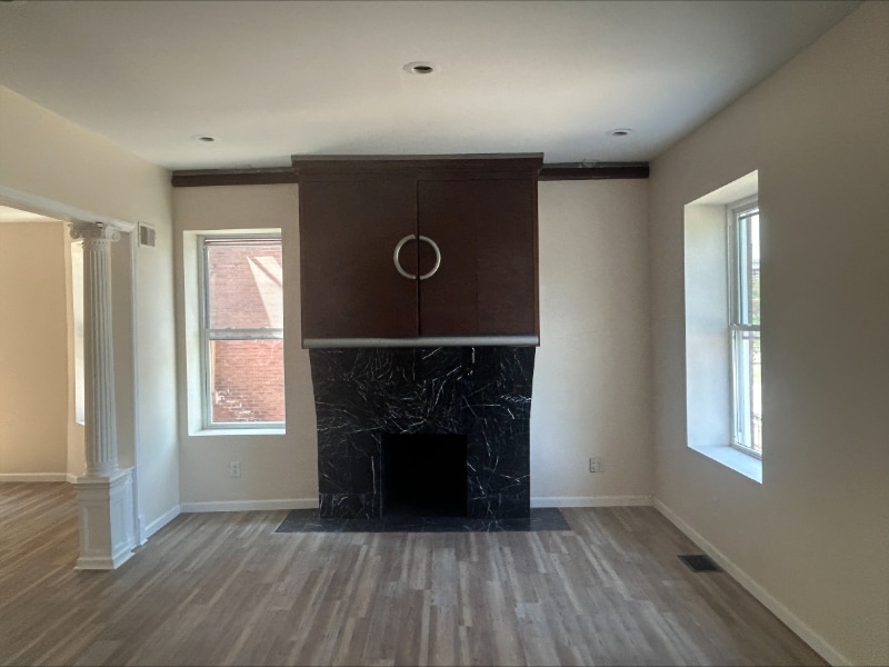 Building Photo - 14 Parkland Pl