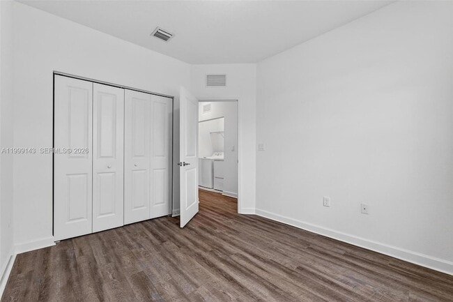 Building Photo - 2662 SE 10th St