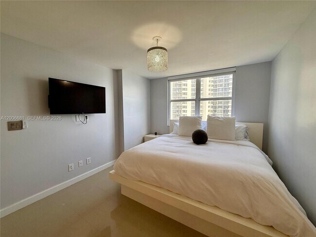 Building Photo - 770 Claughton Island Dr