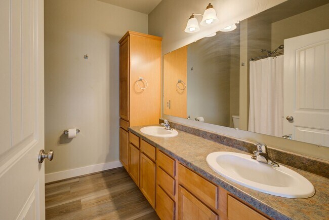 Building Photo - Very Clean Single-Family Home For Rent IN VALLEY WEST BOZEMAN