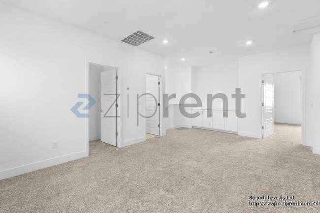 Building Photo - 4785 Happy Hallow Dr