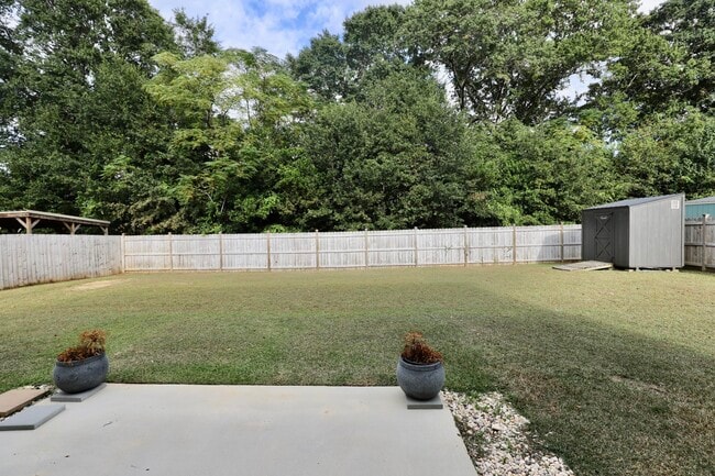 Building Photo - 115 Whitetail Cir