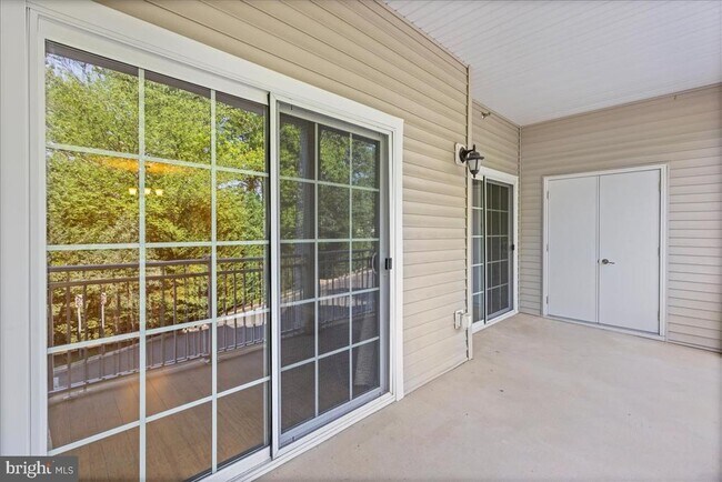 Building Photo - 224 Breeders Cup Dr
