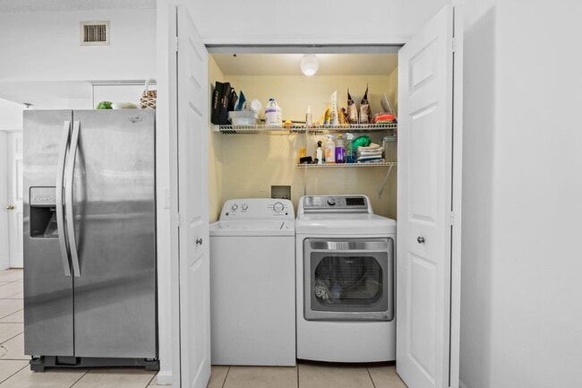 Building Photo - 3225 NE 184th St