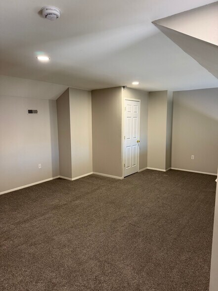 Building Photo - 23296 Cornerstone Village Dr