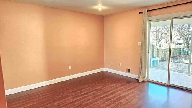 Building Photo - 37 Anderson Ct