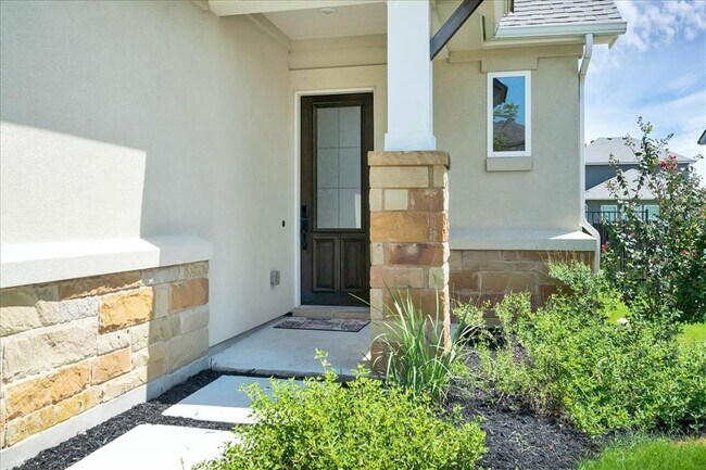 Building Photo - 133 Monterey Oak Trl