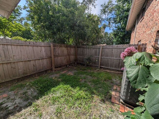 Building Photo - 6038 mh