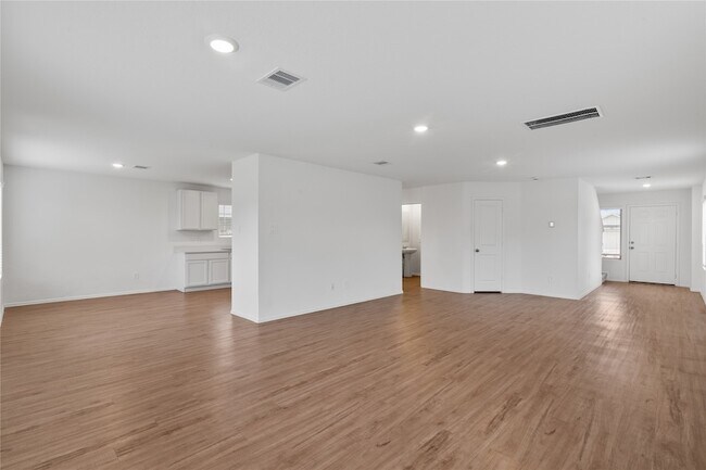 Building Photo - 3034 Twisted Myrtle Dr