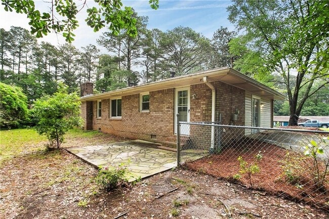 Building Photo - 2729 Lanier Dr