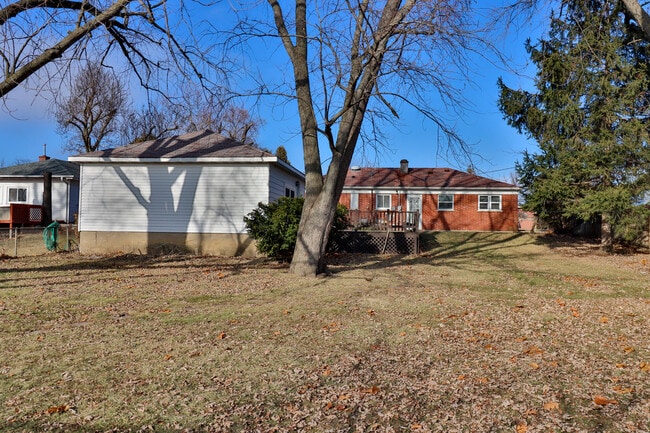 Building Photo - 111 E 13th St