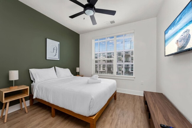 Building Photo - 1116 Gramercy Ln