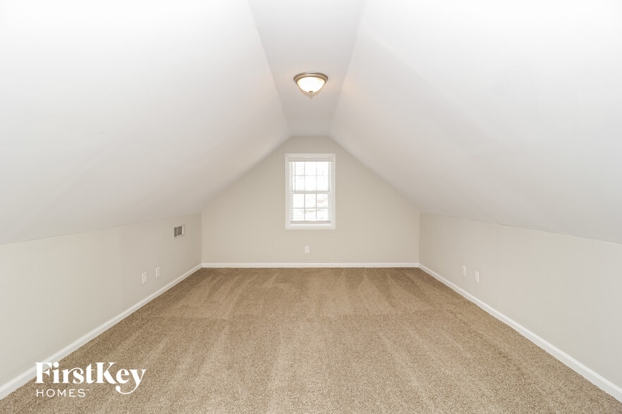 Building Photo - 14 Windcliff Ct SW