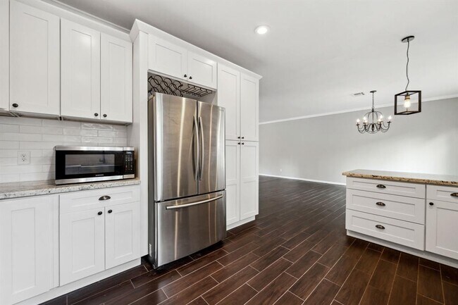 Building Photo - 3202 Breezy Pines Ct