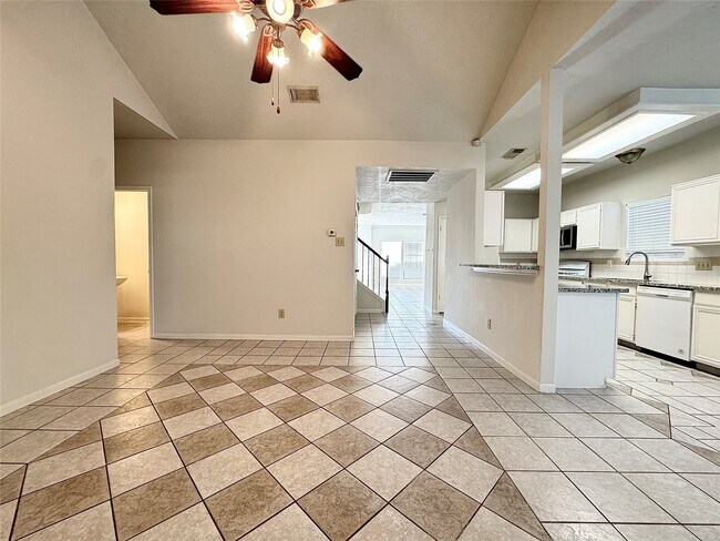 Building Photo - 16315 Cobble Springs Ct