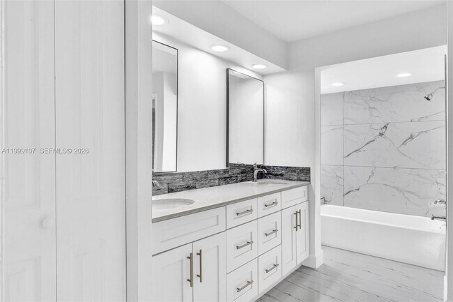 Building Photo - 17532 NW 61st Ct N