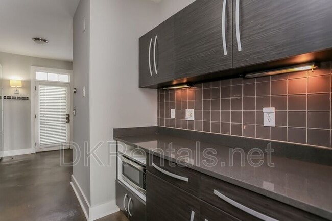 Building Photo - 1300 DeKalb Ave NE