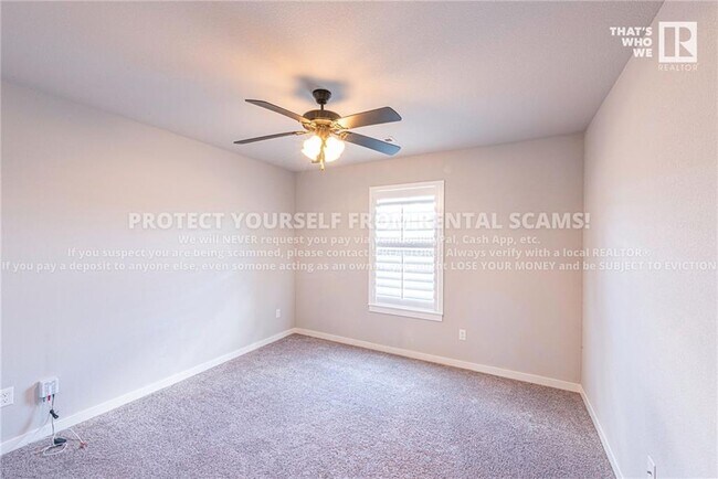Building Photo - 533 Brinley St
