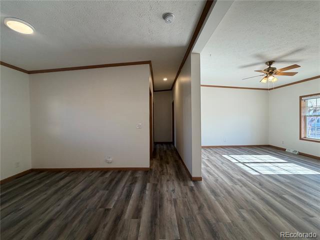 Building Photo - 4095 W Arizona Ave