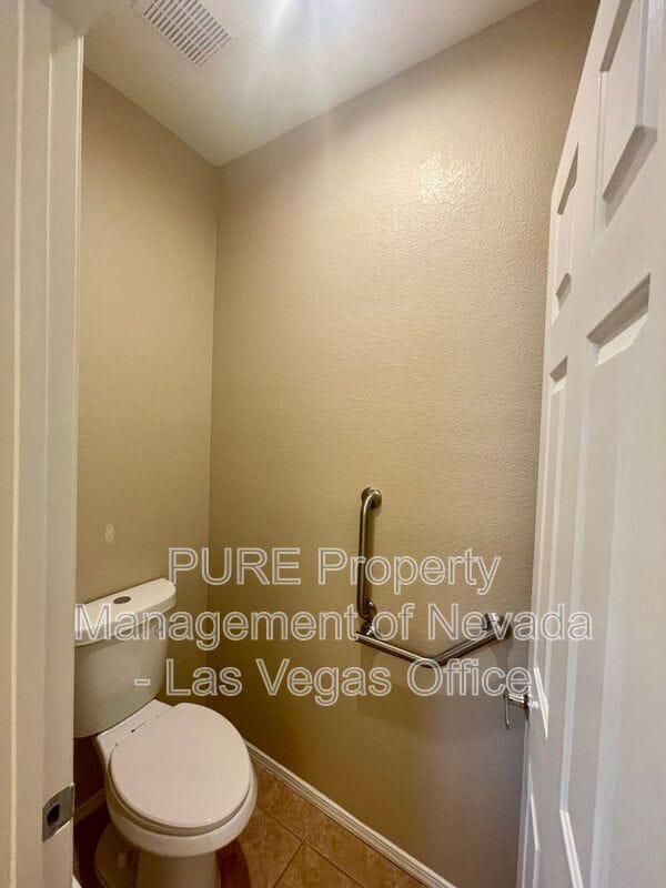 Building Photo - 10445 Orchard Ladge St