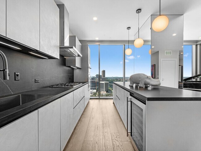 Building Photo - 1711 Allen Pkwy