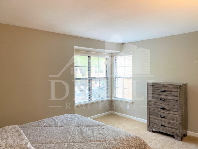 Building Photo - 6651 N Campbell Ave