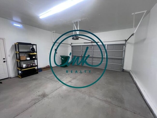 Building Photo - Single Family Home for Rent on Dayton Vall...