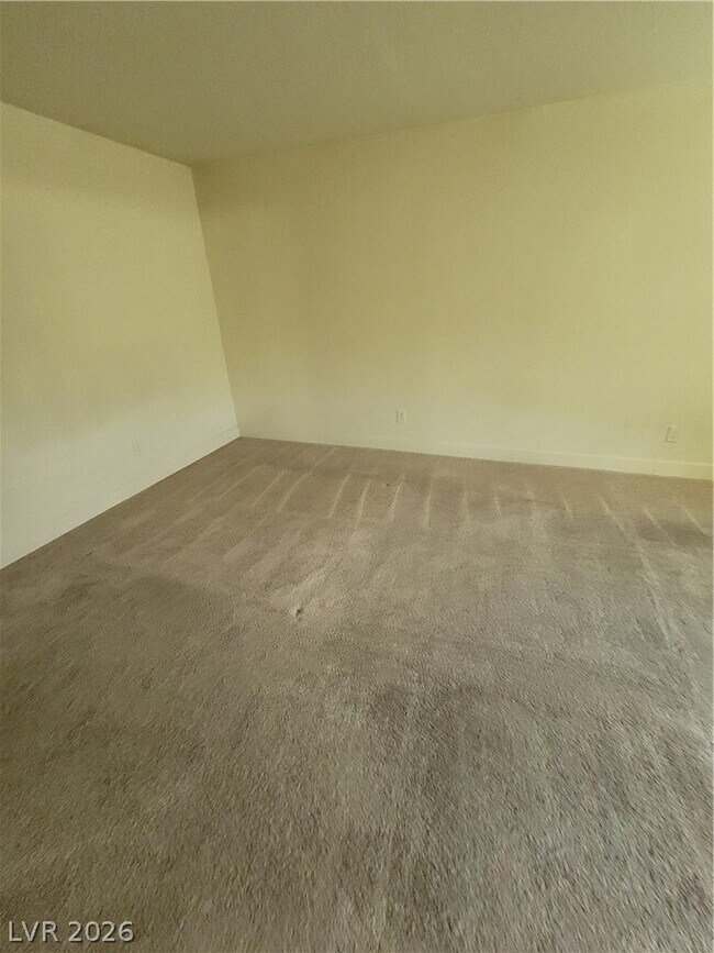 Building Photo - 3412 Townhouse Dr